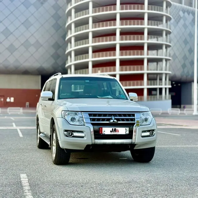 Mitsubishi Pajero 2015 — QatarLiving
